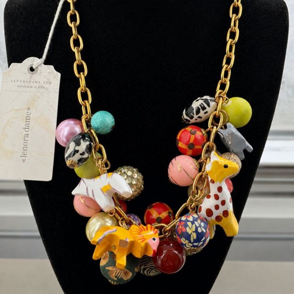 Lenora Dame Wooden Safari Animal Charm Necklace Giraffe Lion Elephant NWT